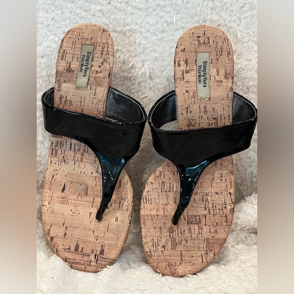 Simply Vera black/tan wedge sandal size 9.5M
